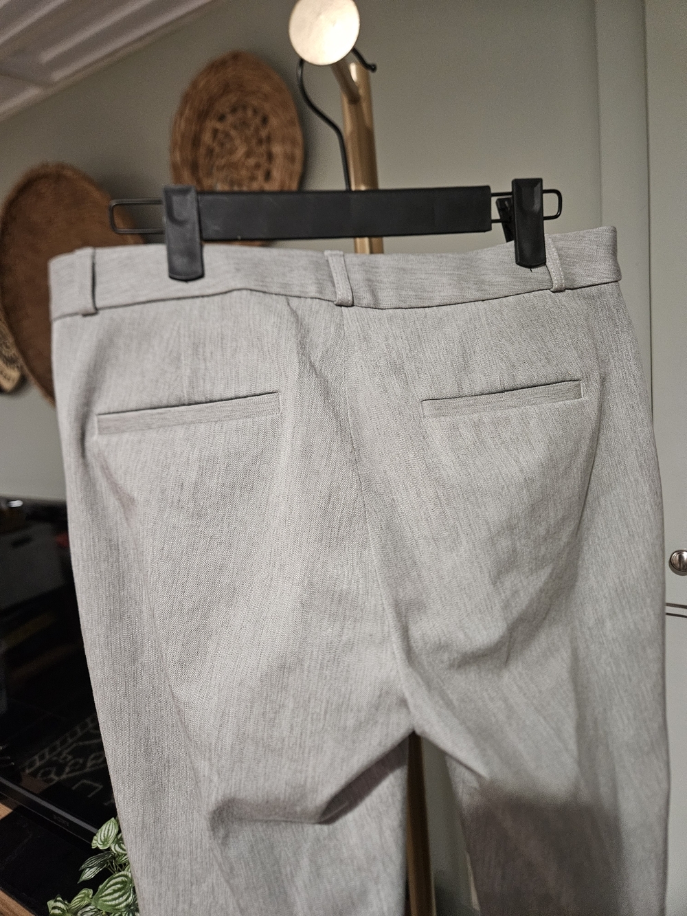 Banana Republic Sloan Curvy Fit Ankle Trousers – Gray. Size 6 (Like New) - Picture 12 of 16